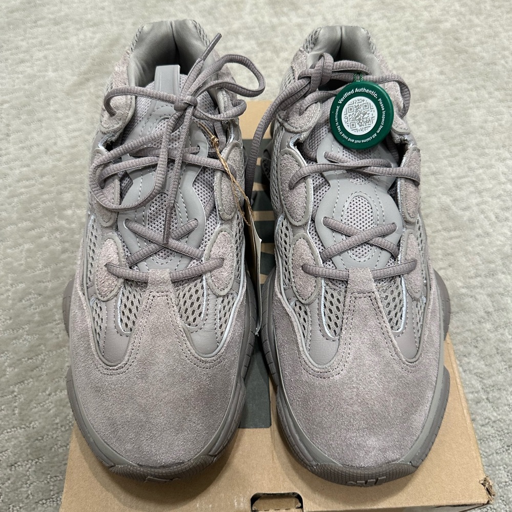 Yeezy 500 Ash Gray Sneakers | US 11